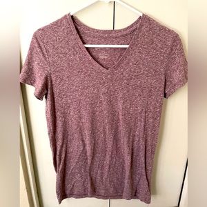 Universal threads Vneck